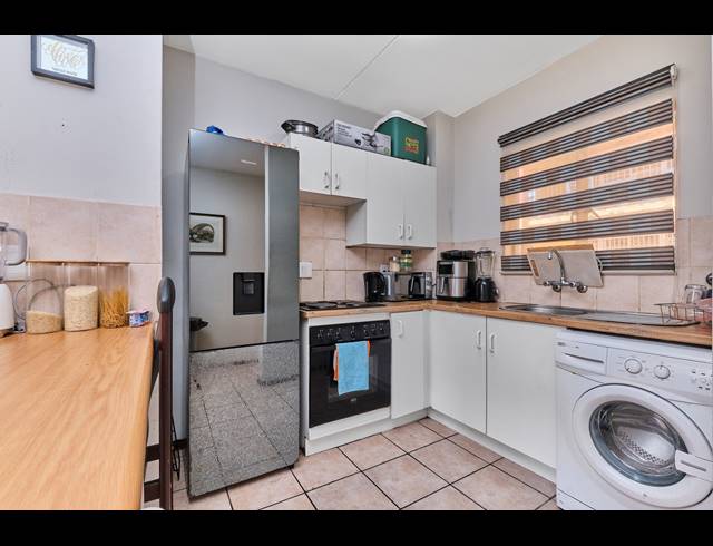 2 BEDROOM APARTMENT FOR SALE IN SUNDOWNER